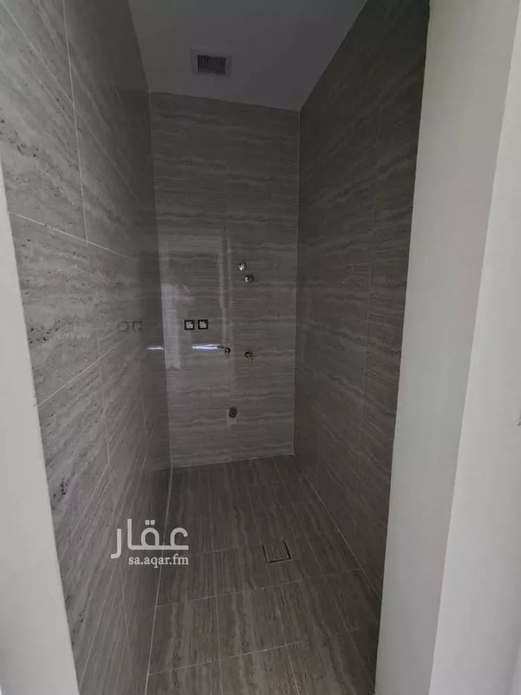 فيلا للبيع في شارع عقيل بن أبي طالب, حي الشفاء, مدينة الخبر, المنطقة الشرقية صورة 3