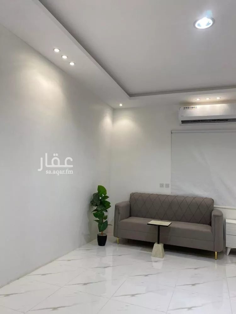 عمارة للإيجار في شارع كعب بن زهير, حي العزيزية, مدينة النعيريه, المنطقة الشرقية صورة 5