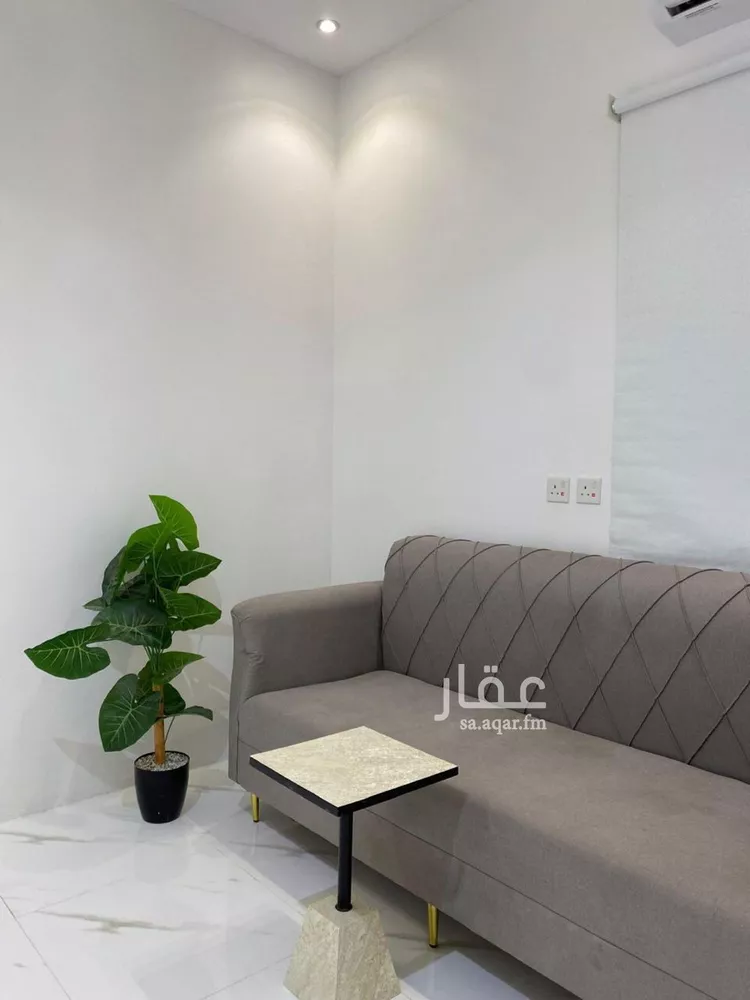 Building for Rent in Nairyah Al Aziziyah