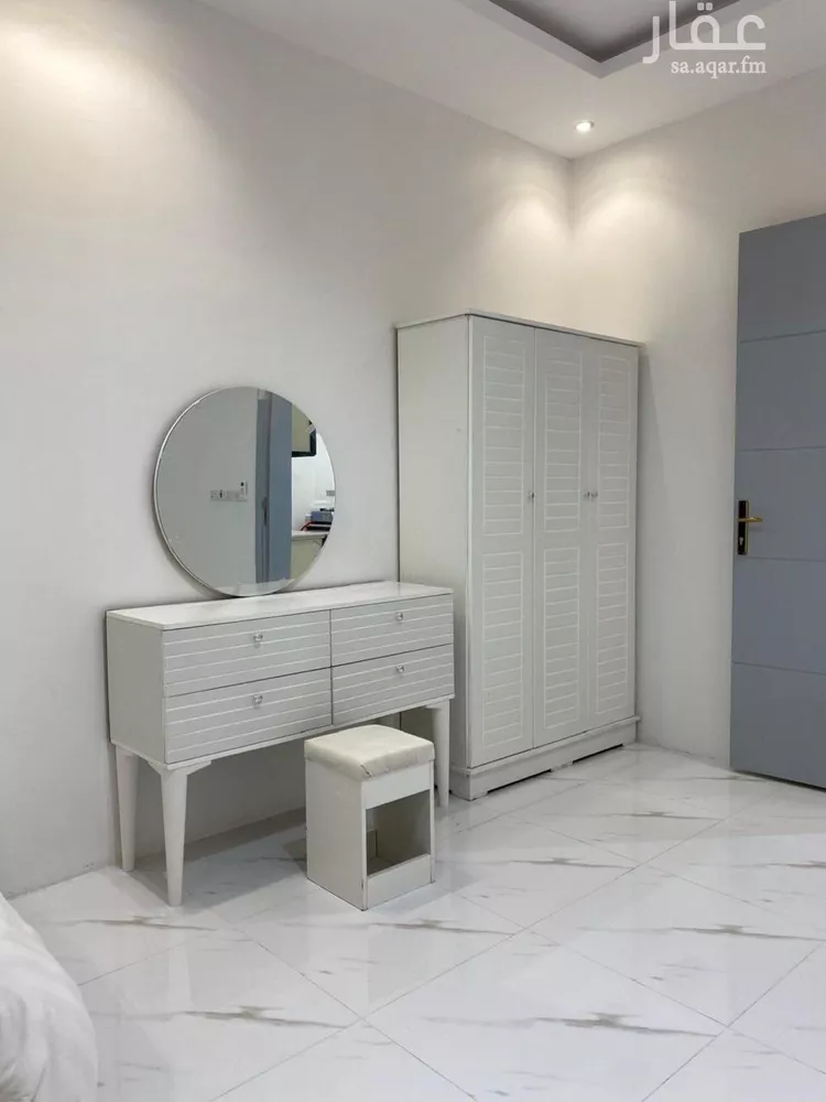 عمارة للإيجار في شارع كعب بن زهير, حي العزيزية, مدينة النعيريه, المنطقة الشرقية صورة 3