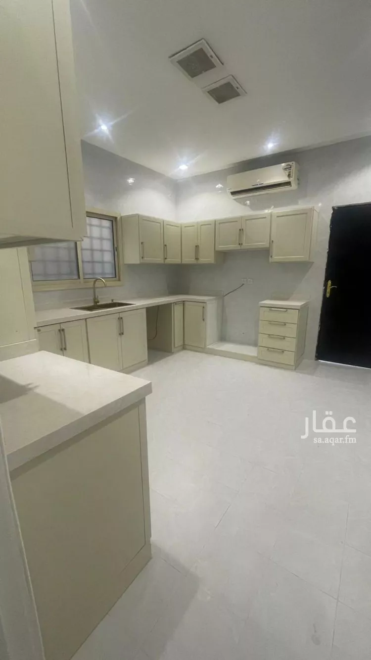 فيلا للبيع في شارع خليل بن الجبرتي, حي القيروان, مدينة الرياض, منطقة الرياض صورة 5