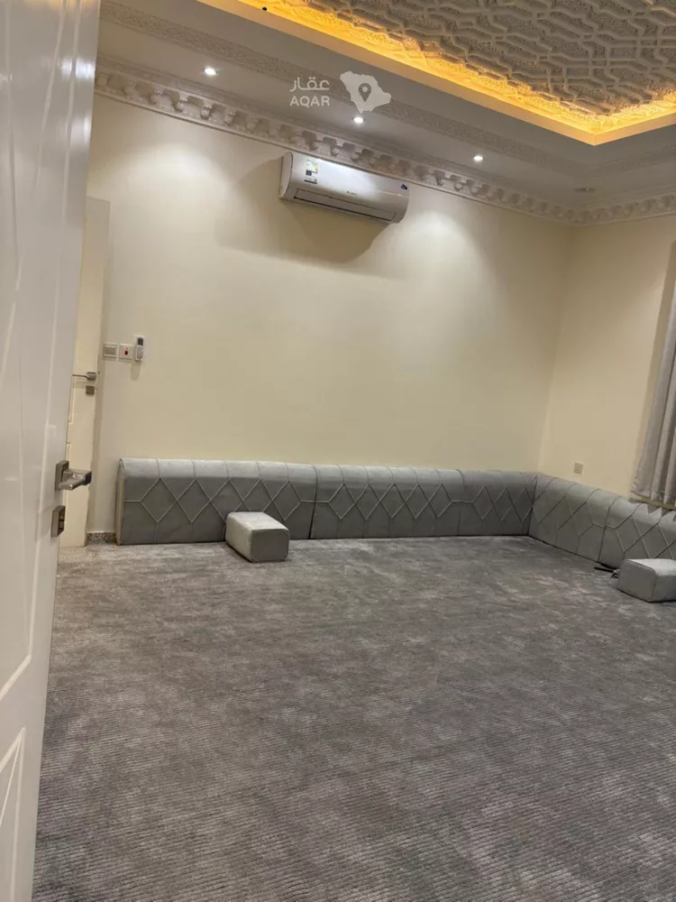 فيلا للإيجار في شارع عبدالله بن أبي حسان, حي المهدية, مدينة الرياض, منطقة الرياض 12