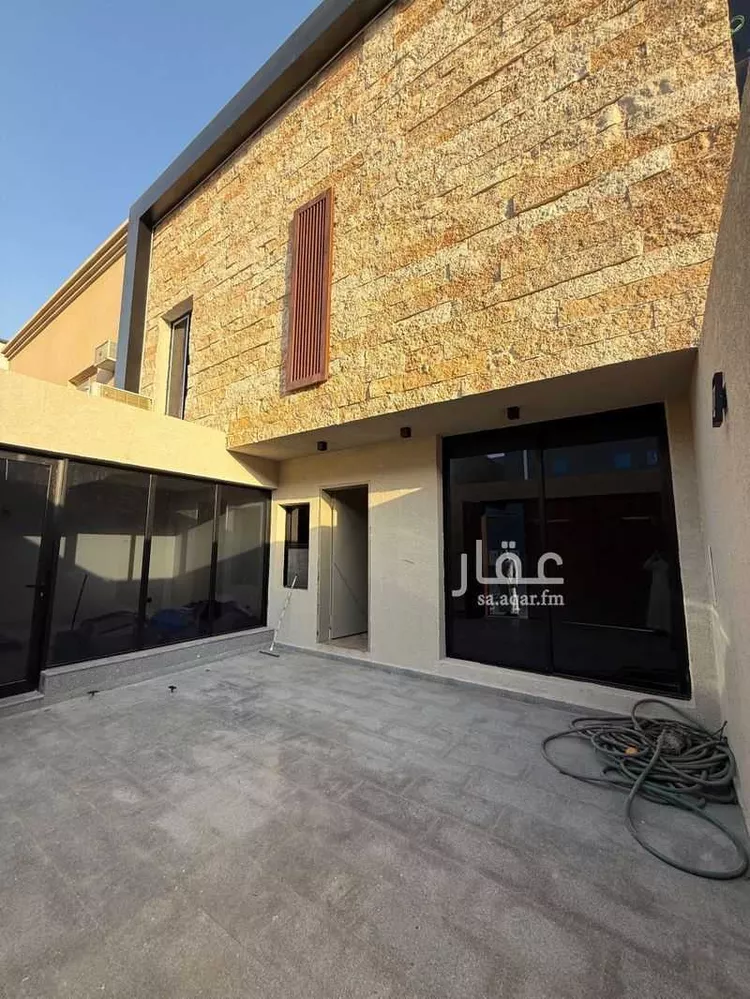 Building for Rent in Riyadh Al Muruj