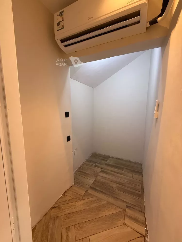 عمارة للإيجار في شارع صليبيخ, حي المروج, مدينة الرياض, منطقة الرياض 8
