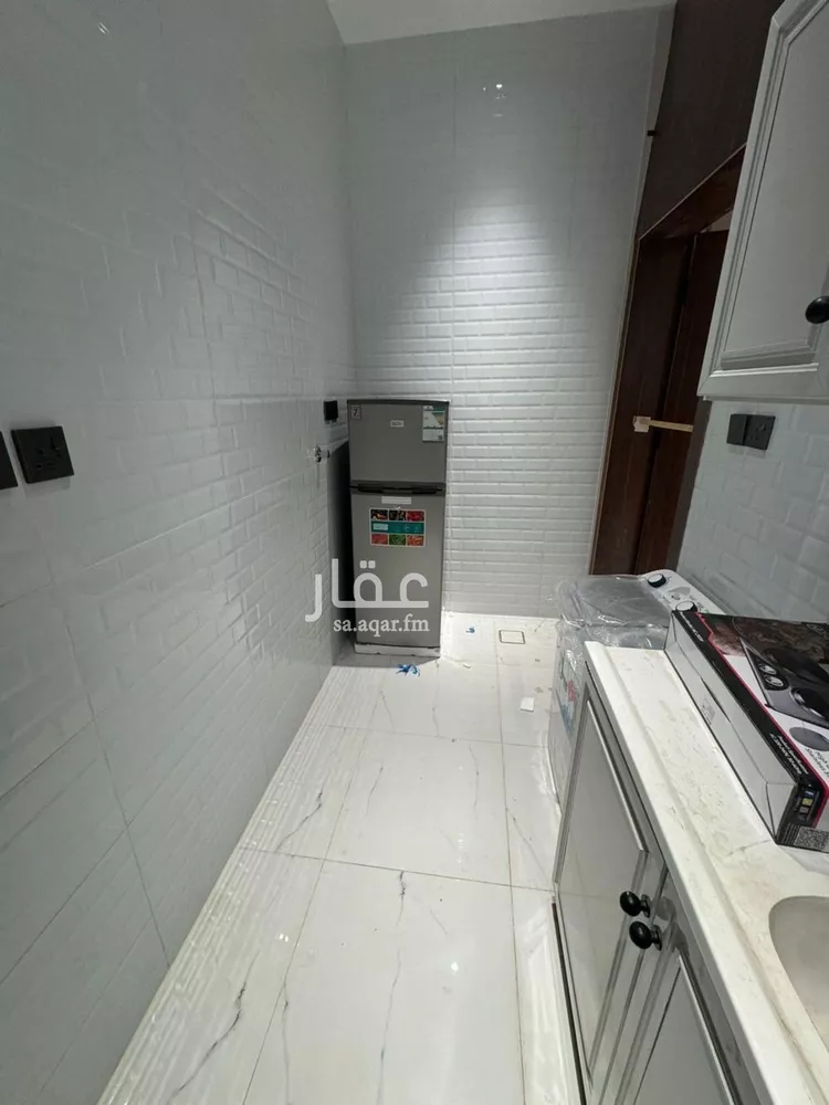 شقة للبيع في شارع وهب بن مسرة, حي المروج, مدينة ابها, منطقة عسير صورة 3