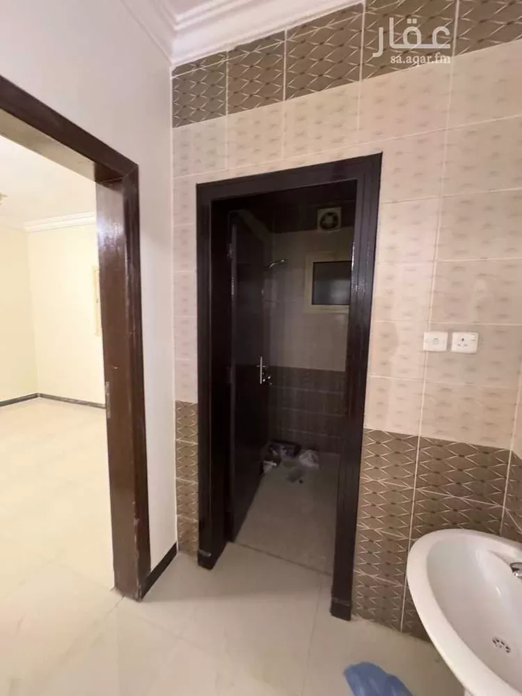 شقة للإيجار في شارع العشيرة ، حي اشبيلية ، الرياض ، منطقة الرياض