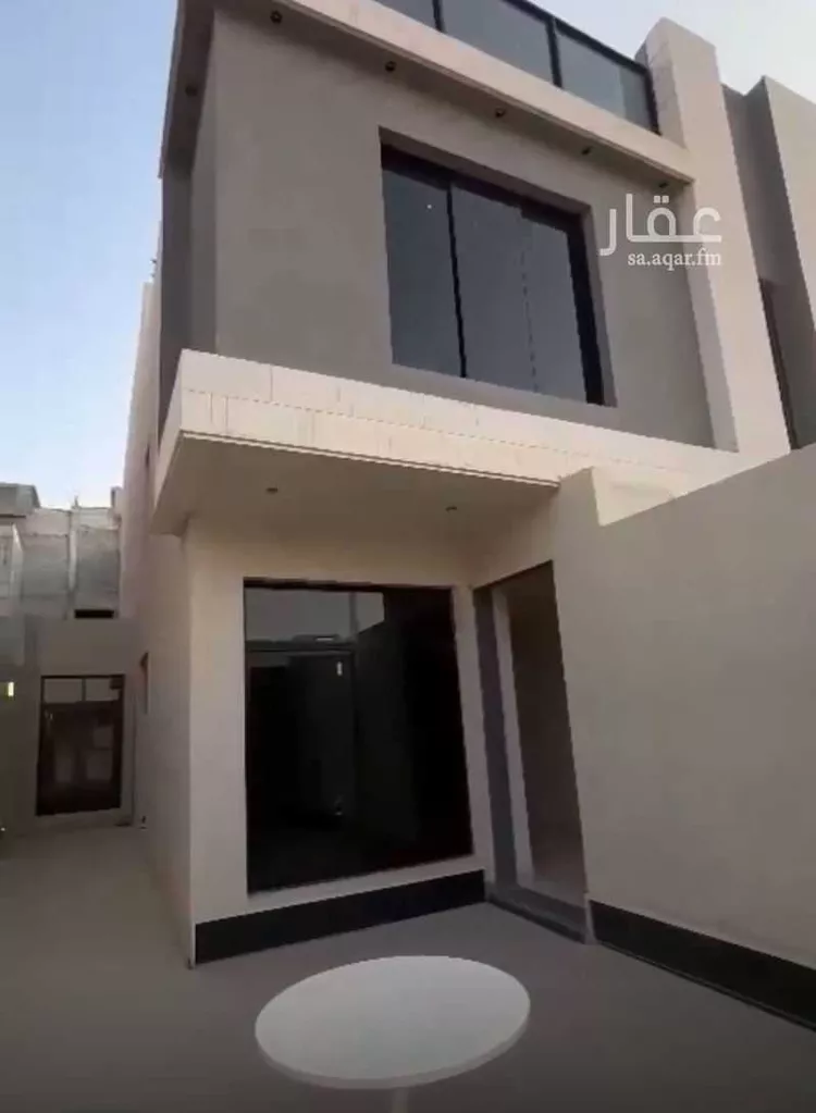 دور للبيع في شارع رقم 351 ، حي المونسية ، الرياض ، منطقة الرياض صورة 5