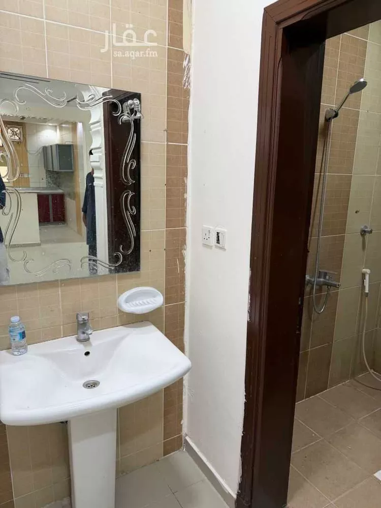 عمارة للإيجار في شارع تاج الدين المكي, حي العزيزية, مدينة جدة, منطقة مكة المكرمة صورة 4
