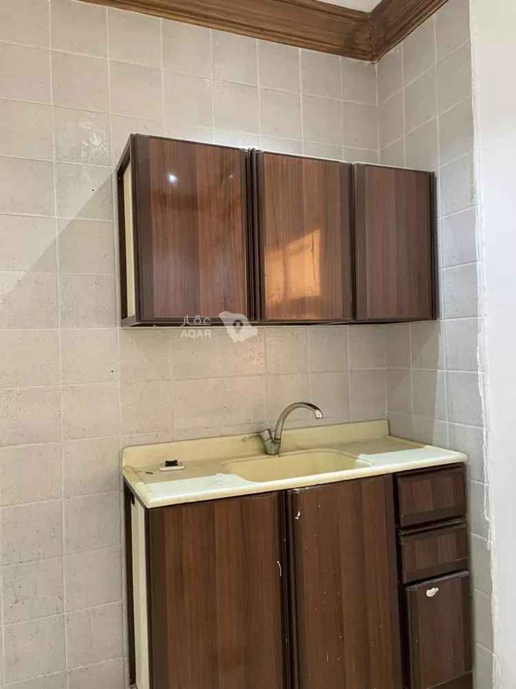 شقة للإيجار في شارع ابو شيبة الخدري, حي التحلية, مدينة الخبر, المنطقة الشرقية 2