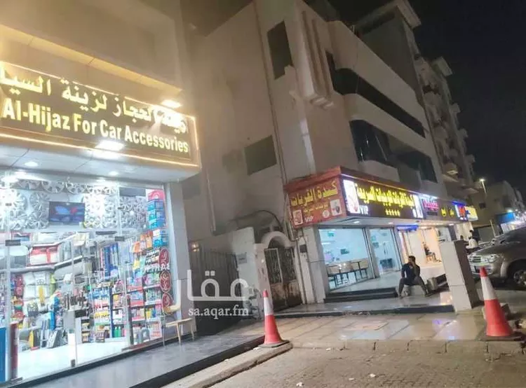 عمارة للبيع في شارع صالح جمجوم ، حي الروضة ، جدة ، جدة