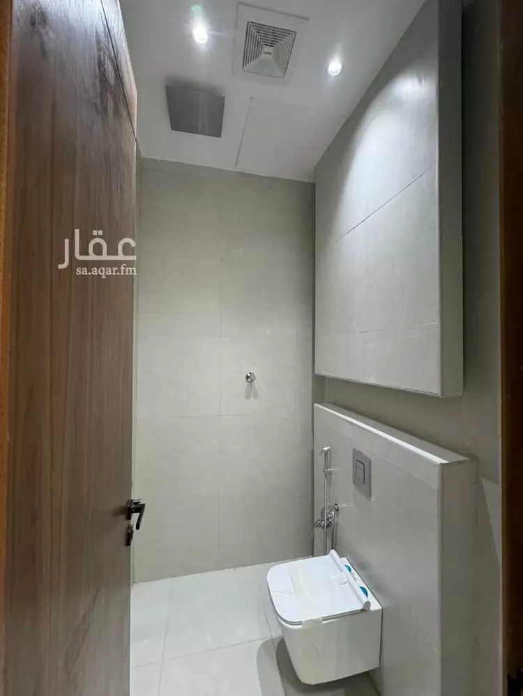 دور للبيع في شارع الملك عبدالله ابن عبدالعزيز سعود الفرعي, حي الملك فيصل, مدينة الرياض, منطقة الرياض صورة 3