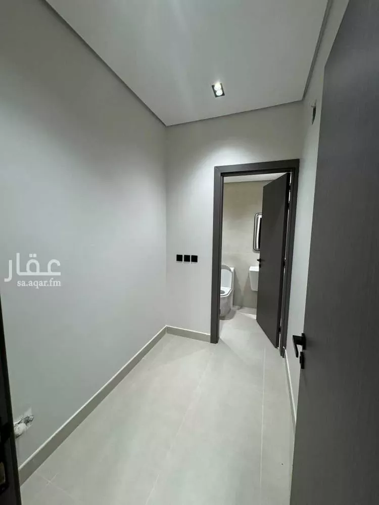 دور للبيع في شارع ابراهيم الهلالي, حي المعيزيلة, مدينة الرياض, منطقة الرياض 22