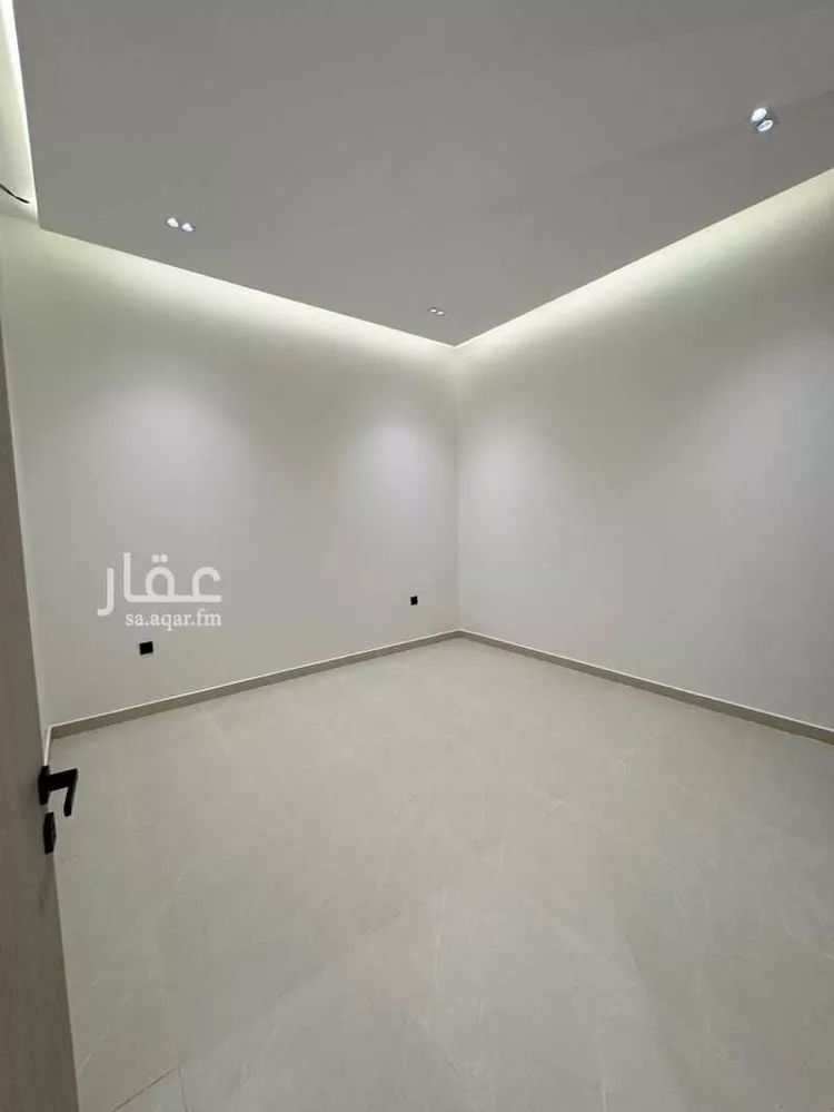 دور للبيع في شارع البسالة, حي القادسية, مدينة الرياض, منطقة الرياض 8