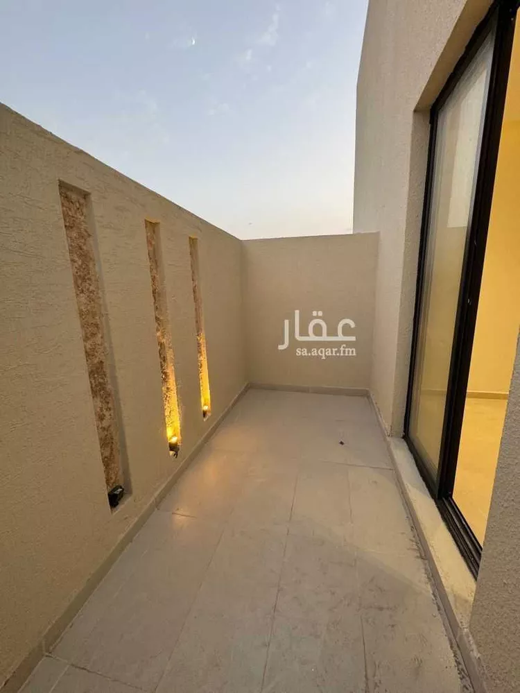 دور للبيع في شارع الامام عبدالله بن سعود بن عبدالعزيز, حي القادسية, مدينة الرياض, منطقة الرياض