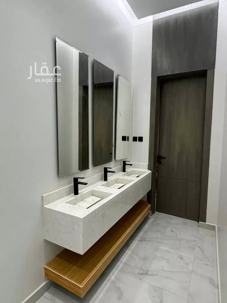 دور للبيع في شارع الحسن بن مسلم, حي القادسية, مدينة الرياض, منطقة الرياض 8