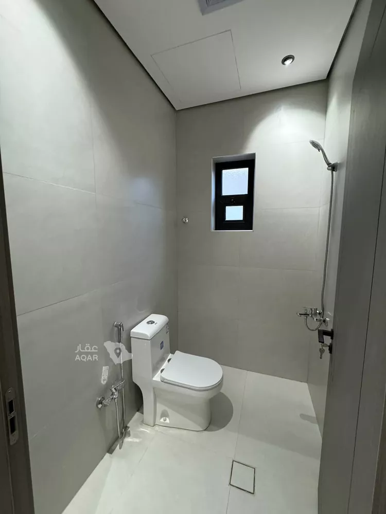 Floor for Sale in Riyadh Ash Sharq 4