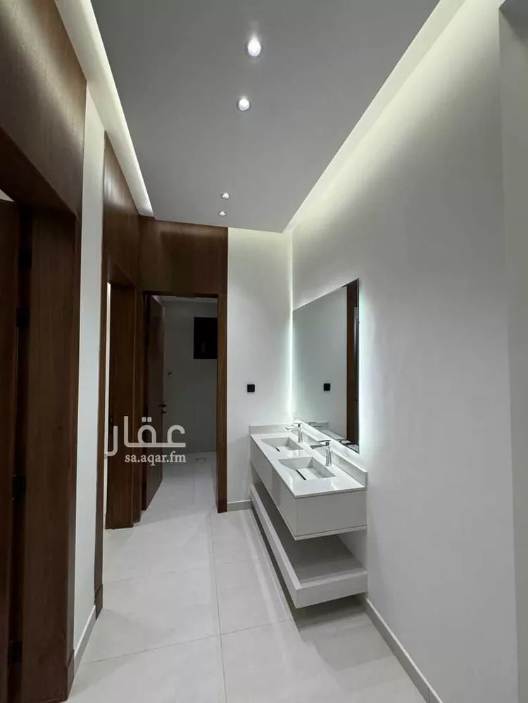 Floor for Sale in Riyadh King Faisal