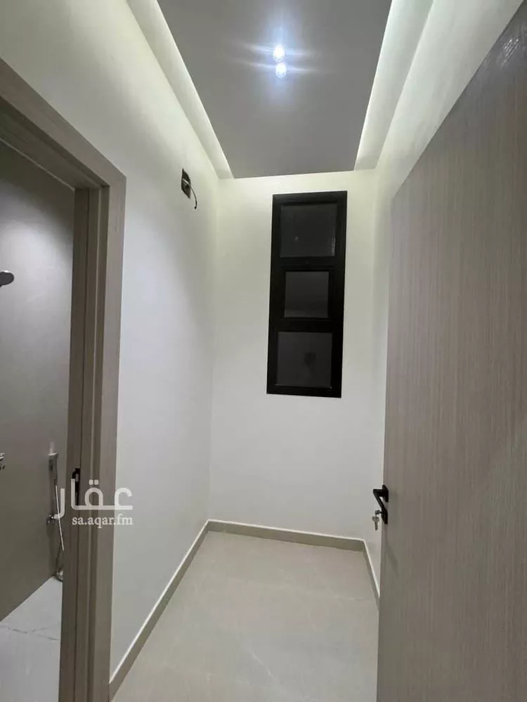 Floor for Sale in Riyadh Al Qadisiyah 11