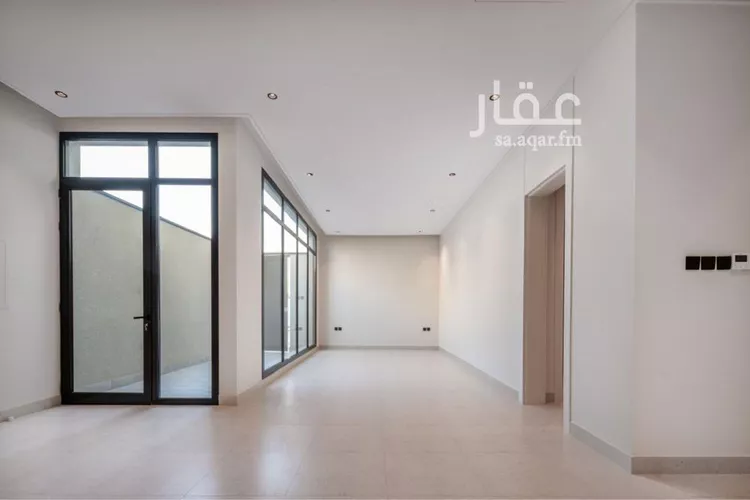 دور للبيع في شارع سوسة, حي الورود, مدينة الرياض, منطقة الرياض صورة 4