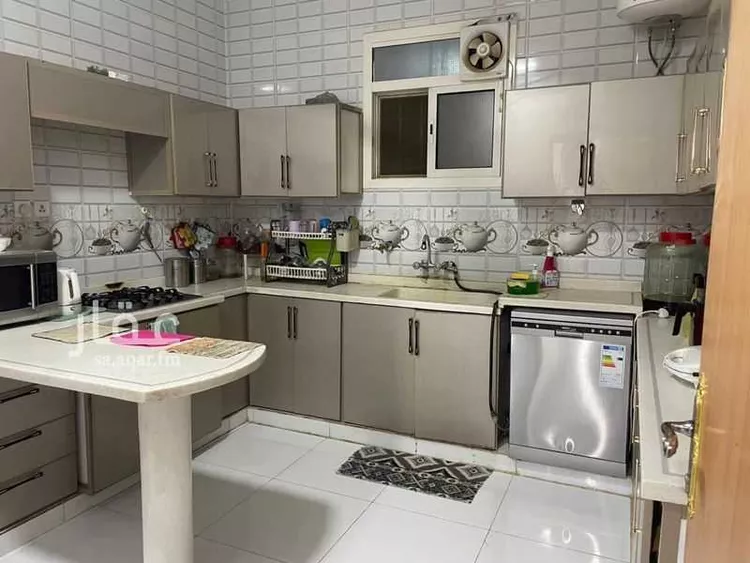 فيلا للبيع في شارع الاحنف ابن قيس, حي الشقة, مدينة بريدة, منطقة القصيم صورة 4