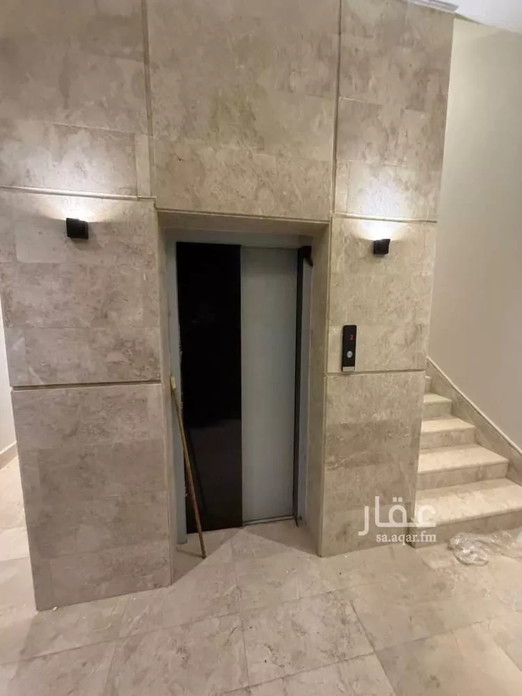 عمارة للبيع في شارع ابن المهاجر, حي المهدية, مدينة الرياض, منطقة الرياض صورة 3