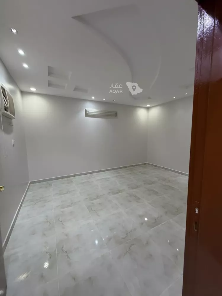 Floor for Rent in Riyadh Tuwaiq 11