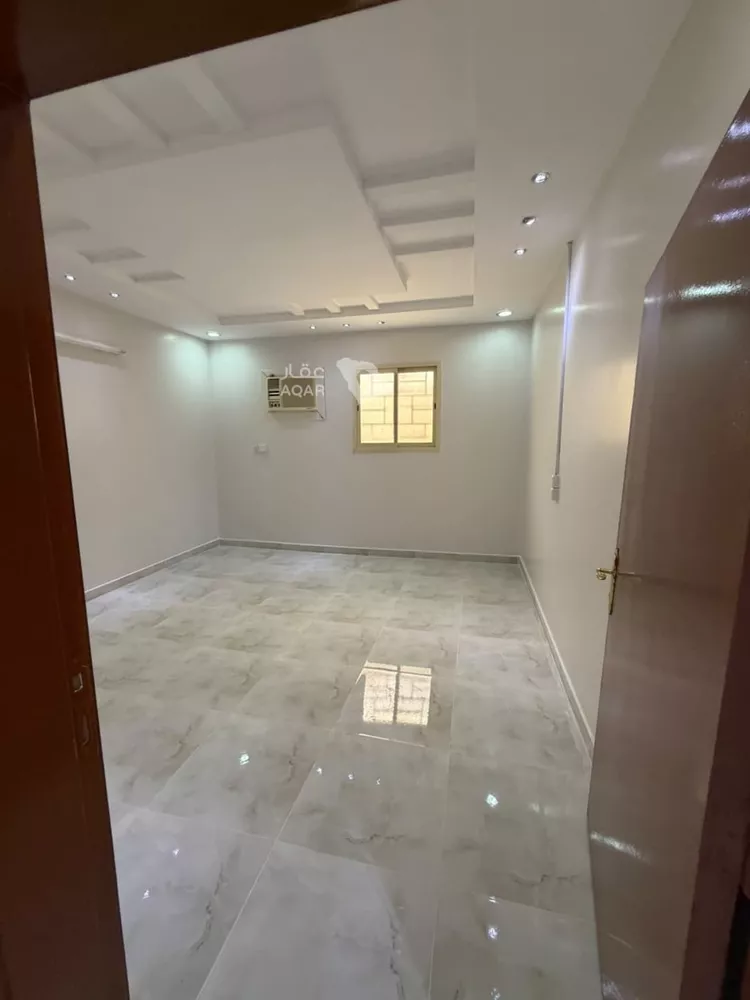 Floor for Rent in Riyadh Tuwaiq 6