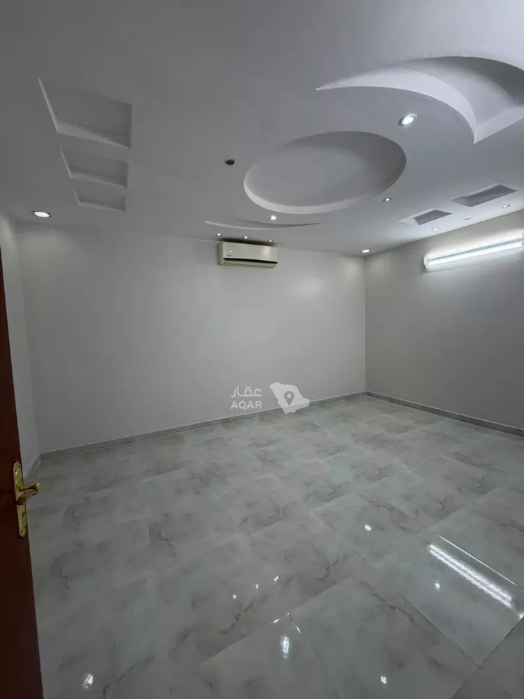 Floor for Rent in Riyadh Tuwaiq 8