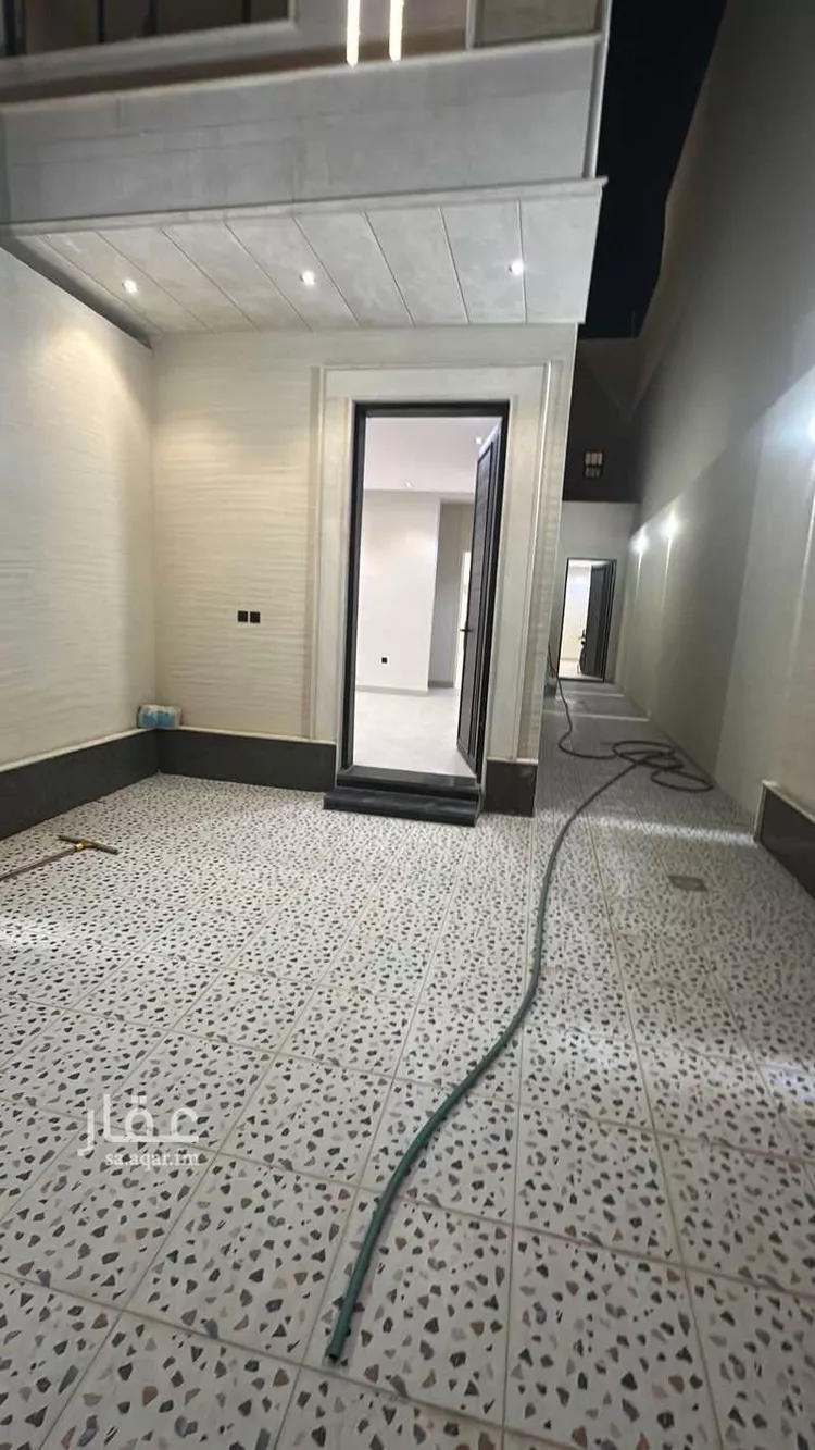 دور للبيع في شارع احمد بن الخطاب, حي طويق, مدينة الرياض, منطقة الرياض صورة 3