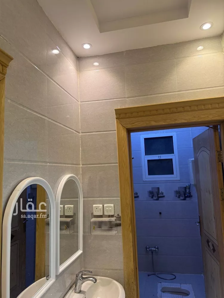 فيلا للإيجار في شارع الحضرة, حي طويق, مدينة الرياض, منطقة الرياض