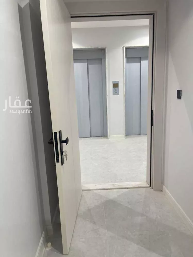 شقة للإيجار في شارع طلحة بن عثمان ، حي مطار الملك خالد الدولي ، الرياض ، منطقة الرياض 1 صورة