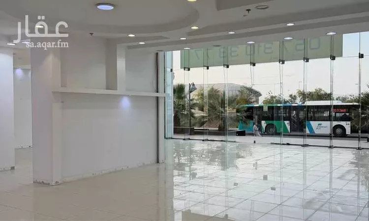محل للإيجار في شارع الملك عبدالله بن عبدالعزيز, حي الحديقة, مدينة المدينة المنورة, منطقة المدينة المنورة 6