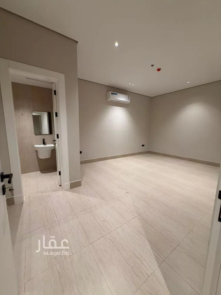شقة للإيجار في شارع عبادة بن الصامت, حي الروضة, مدينة الرياض, منطقة الرياض 14