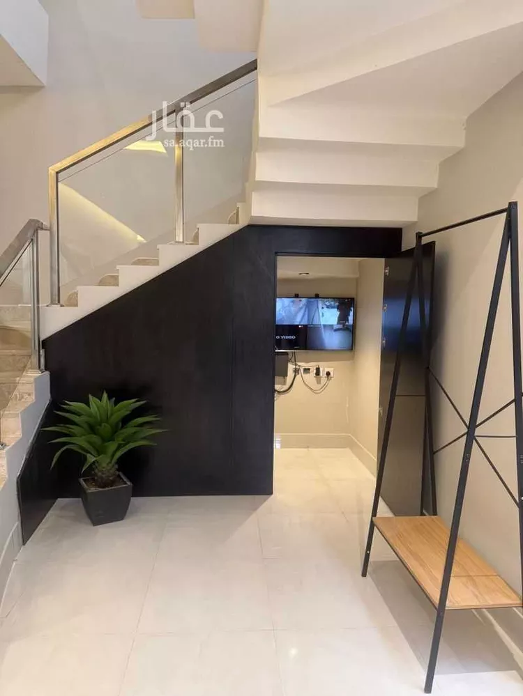 فيلا للإيجار في شارع أبي الحسن الأسفرائيني, حي المهدية, مدينة الرياض, منطقة الرياض صورة 3