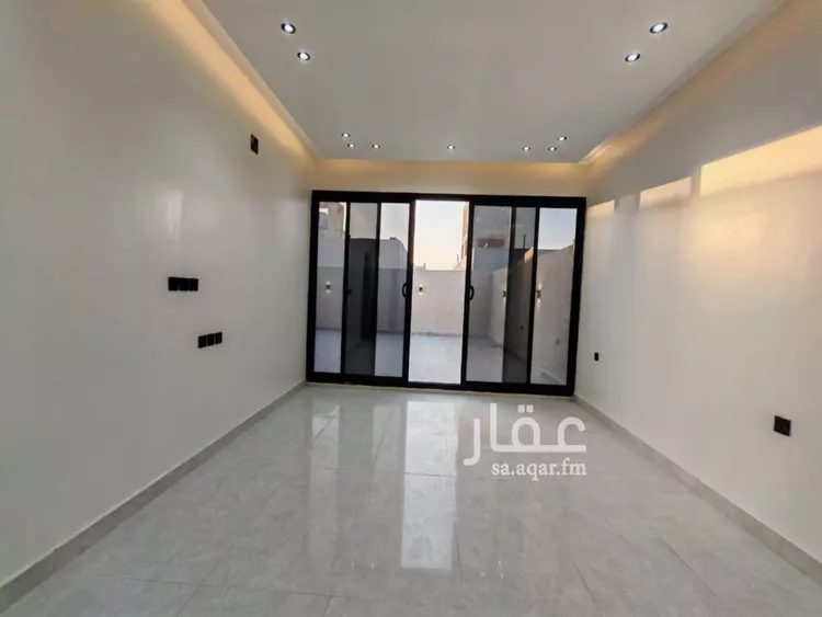 دور للبيع في شارع إبراهيم بن حسين, حي الرمال, مدينة الرياض, منطقة الرياض صورة 2