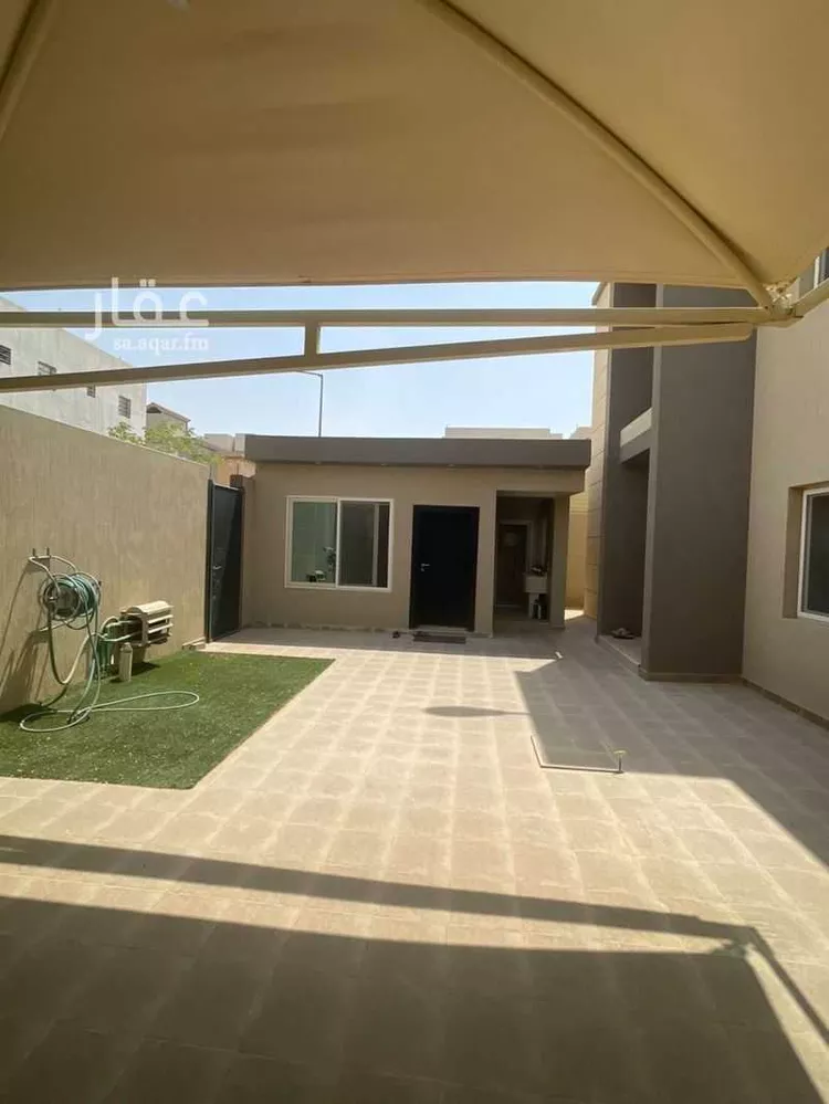 فيلا للبيع في شارع عطاء بن أبي رباح, حي مطار الملك خالد الدولي, مدينة الرياض, منطقة الرياض صورة 2