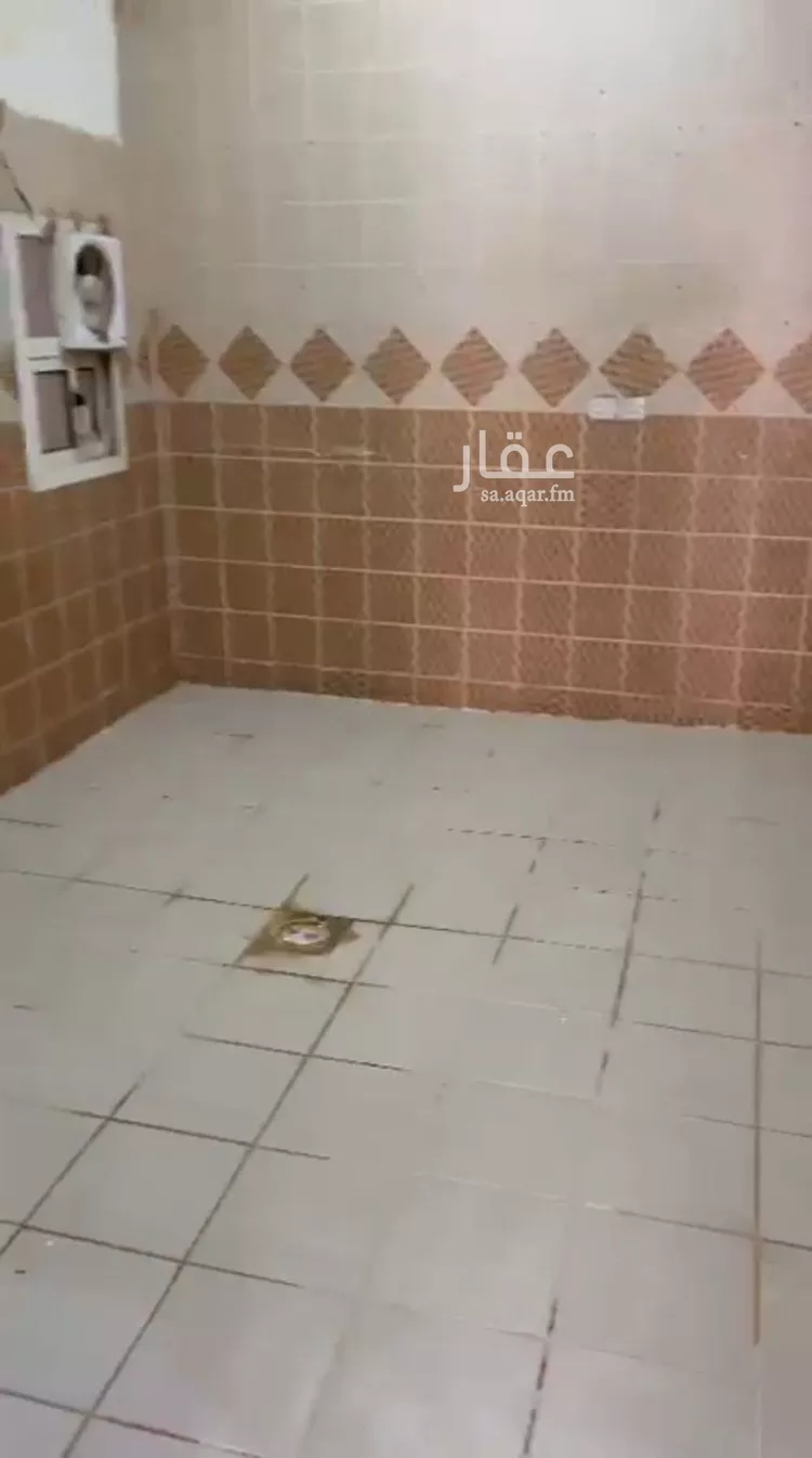 شقة للبيع في شارع أحمد بن طريف, حي عكاظ, مدينة الرياض, منطقة الرياض 8