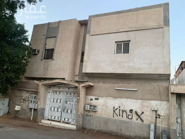 فيلا للبيع في شارع عبدالله ابن زيدان البجلي, حي التلعة, مدينة المدينة المنورة, منطقة المدينة المنورة