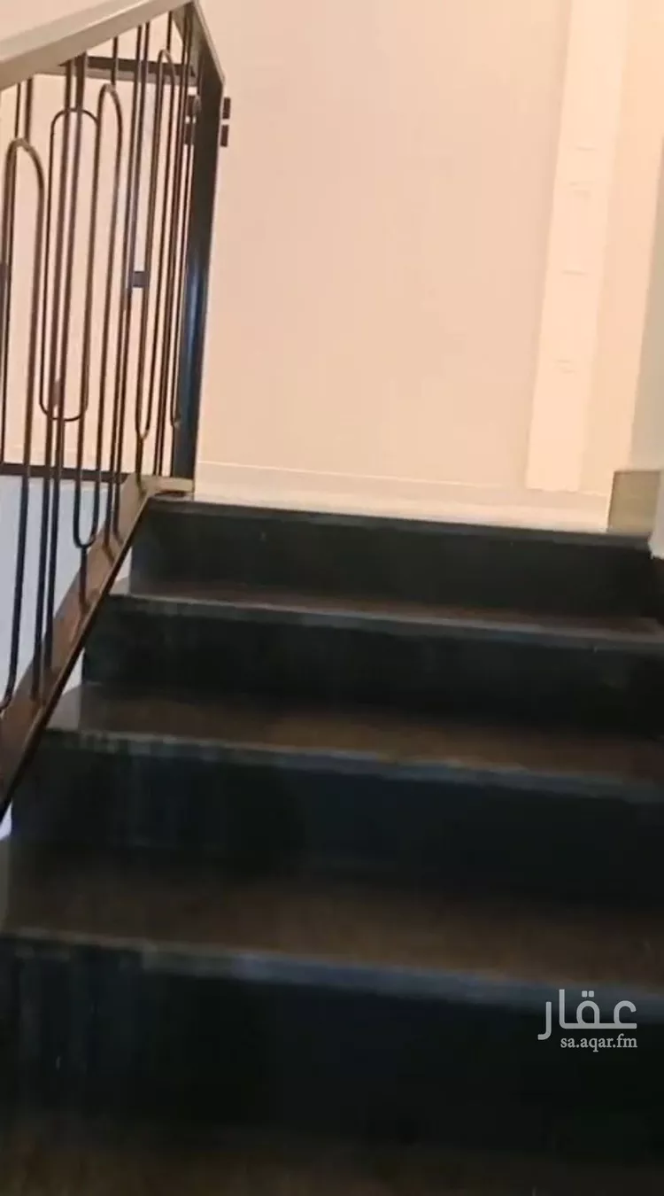 فيلا للبيع في شارع داخل , حي الأمير مشعل ب, مدينة شرورة, منطقة نجران صورة 5
