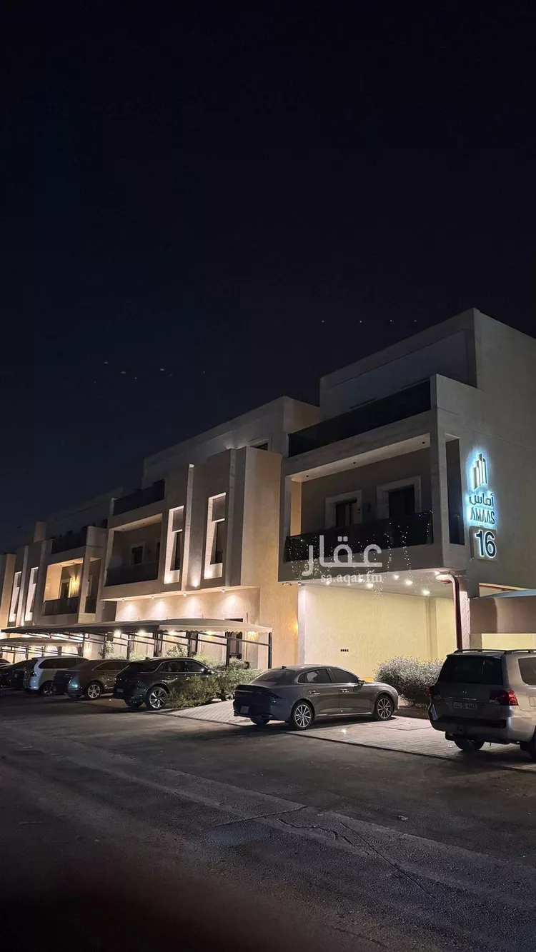 فيلا للإيجار في شارع جبل اللوز, حي الرمال, مدينة الرياض, منطقة الرياض