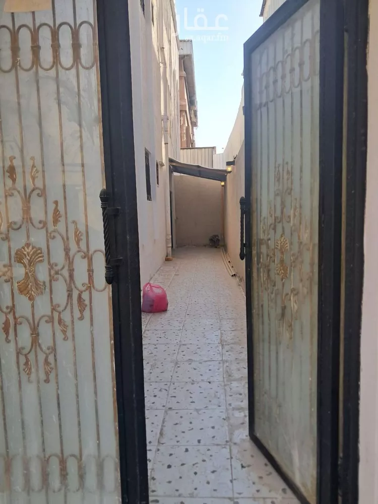عمارة للبيع في شارع 26ب, حي بدر, مدينة الدمام, المنطقة الشرقية 7