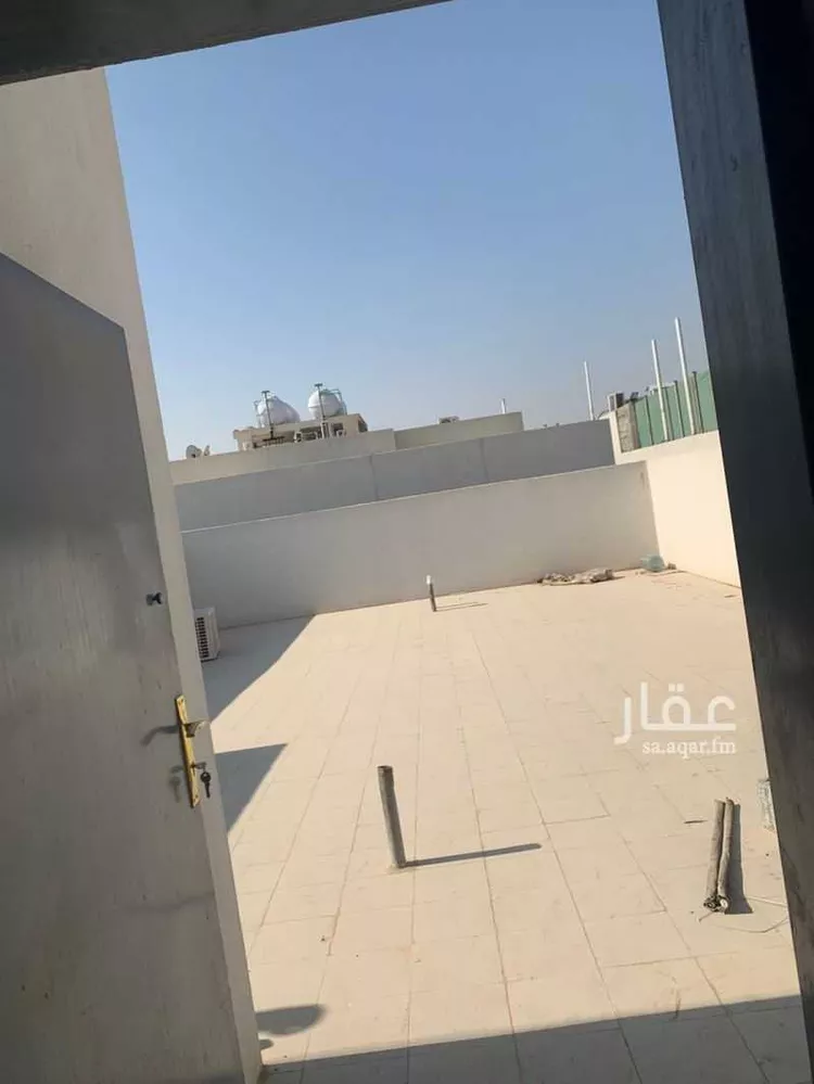 دور للبيع في شارع وادي الزرقاء, حي بدر, مدينة الرياض, منطقة الرياض صورة 2