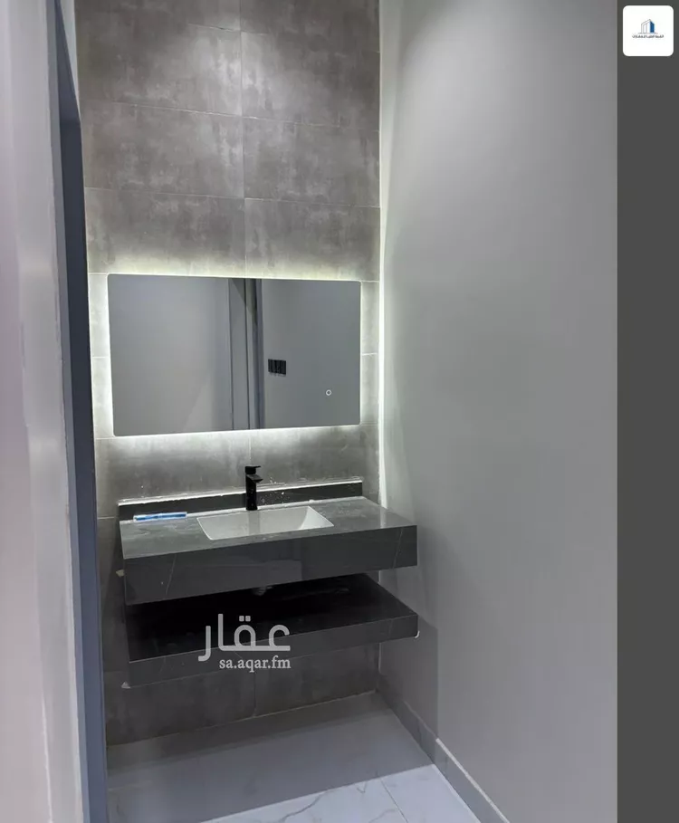 فيلا للبيع في شارع الحاتمي, حي النظيم, مدينة الرياض, منطقة الرياض صورة 2