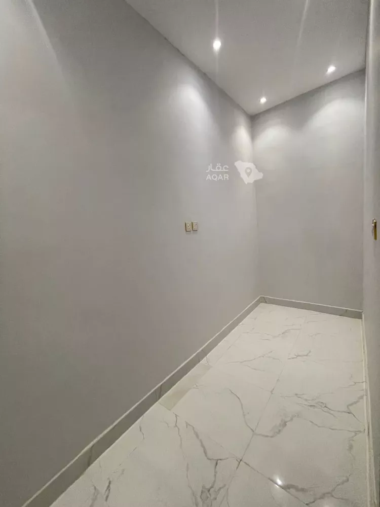 فيلا للإيجار في شارع شقرون المغراوي, حي عكاظ, مدينة الرياض, منطقة الرياض 13