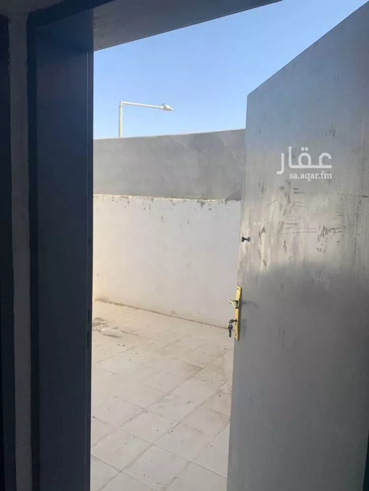 Floor for Sale in Riyadh Badr