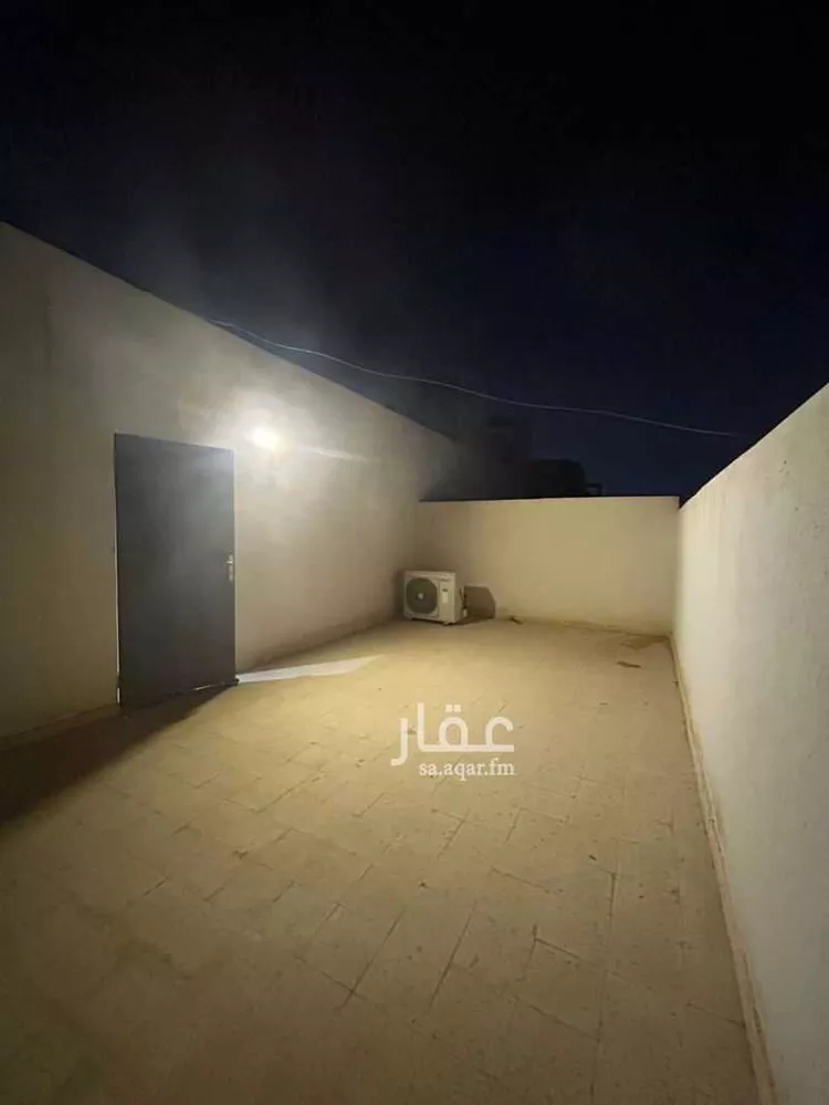 فيلا للبيع في شارع محمد ماجد كردي, حي بدر, مدينة الرياض, منطقة الرياض 7