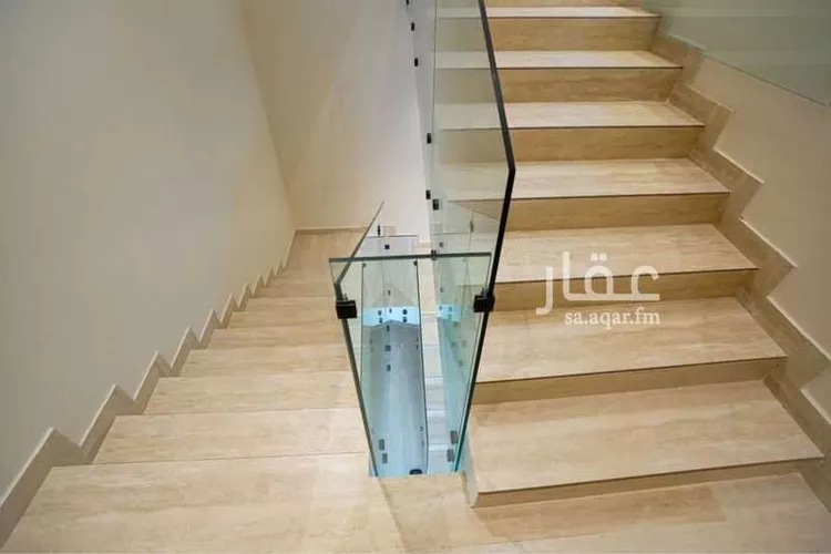 Floor for Sale in Riyadh Al Marwah 6