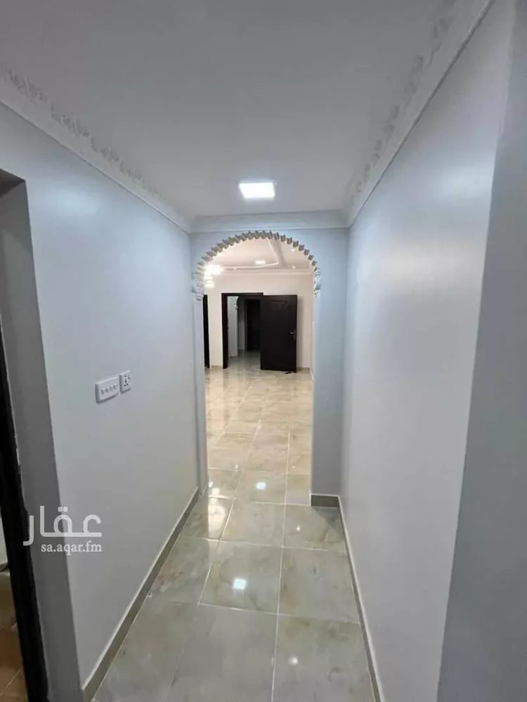 شقة للإيجار في شارع اسماعيل بن محمد المليكي ، حي منسوبي التعليم الأول ، الهفوف ، الاحساء 1 صورة