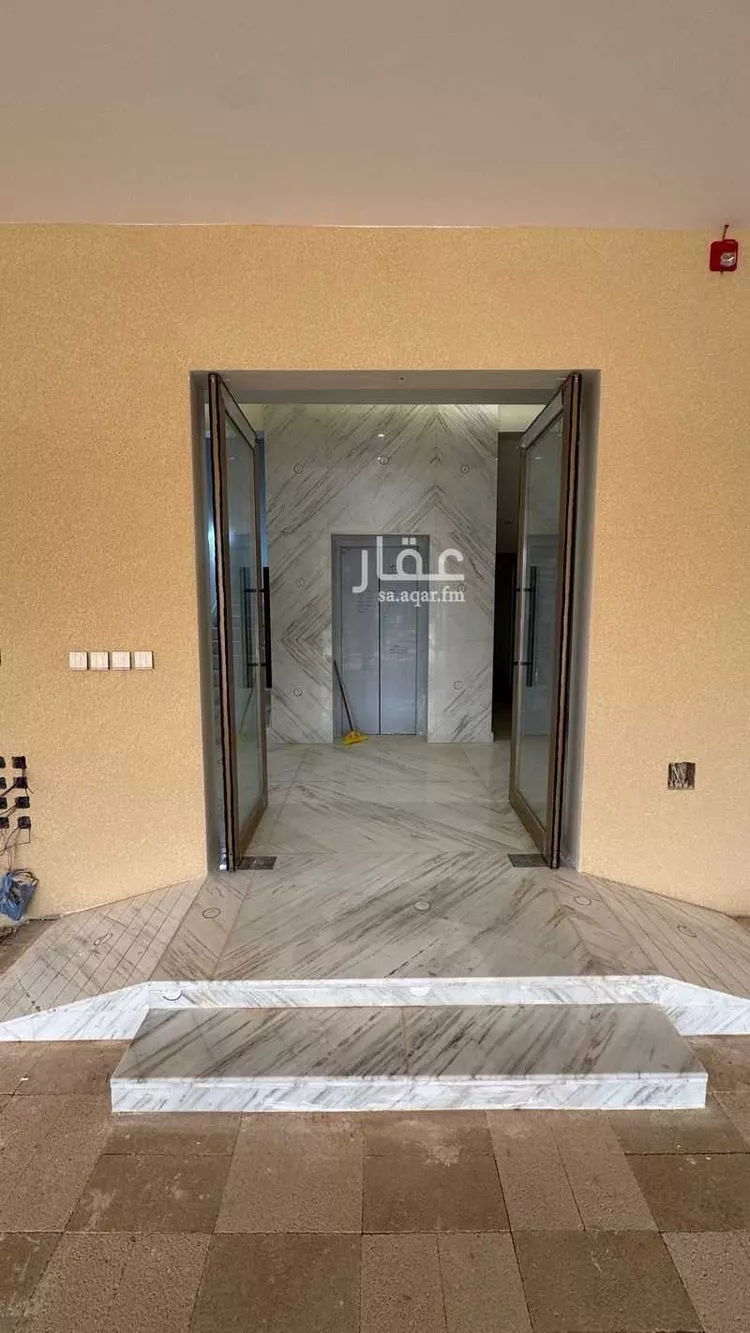 عمارة للبيع في شارع الشيخ عبدالعزيز بن عبدالرحمن بن بشر, حي الخليج, مدينة الرياض, منطقة الرياض 7