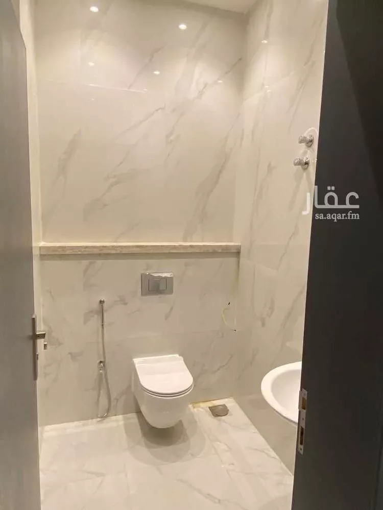 فيلا للبيع في شارع الامير سعد بن عبدالعزيز الفرعي, حي المريكبات, مدينة الدمام, المنطقة الشرقية